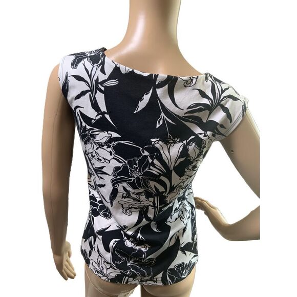 Talbots Black & White Floral Asymmetric Sleeveless Blouse Size Small - Picture 6 of 11